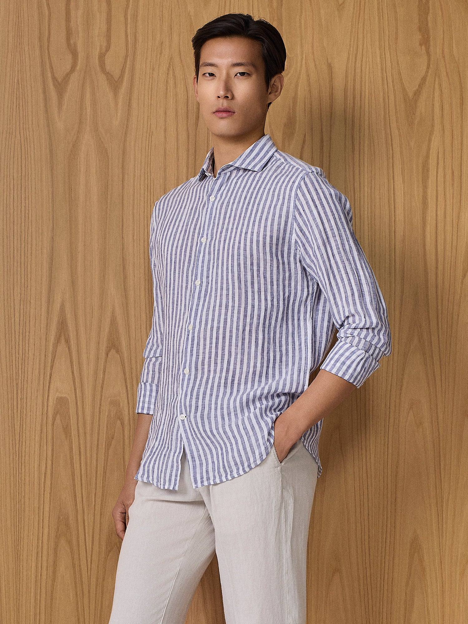 Camicia in lino a righe blu - Image 2
