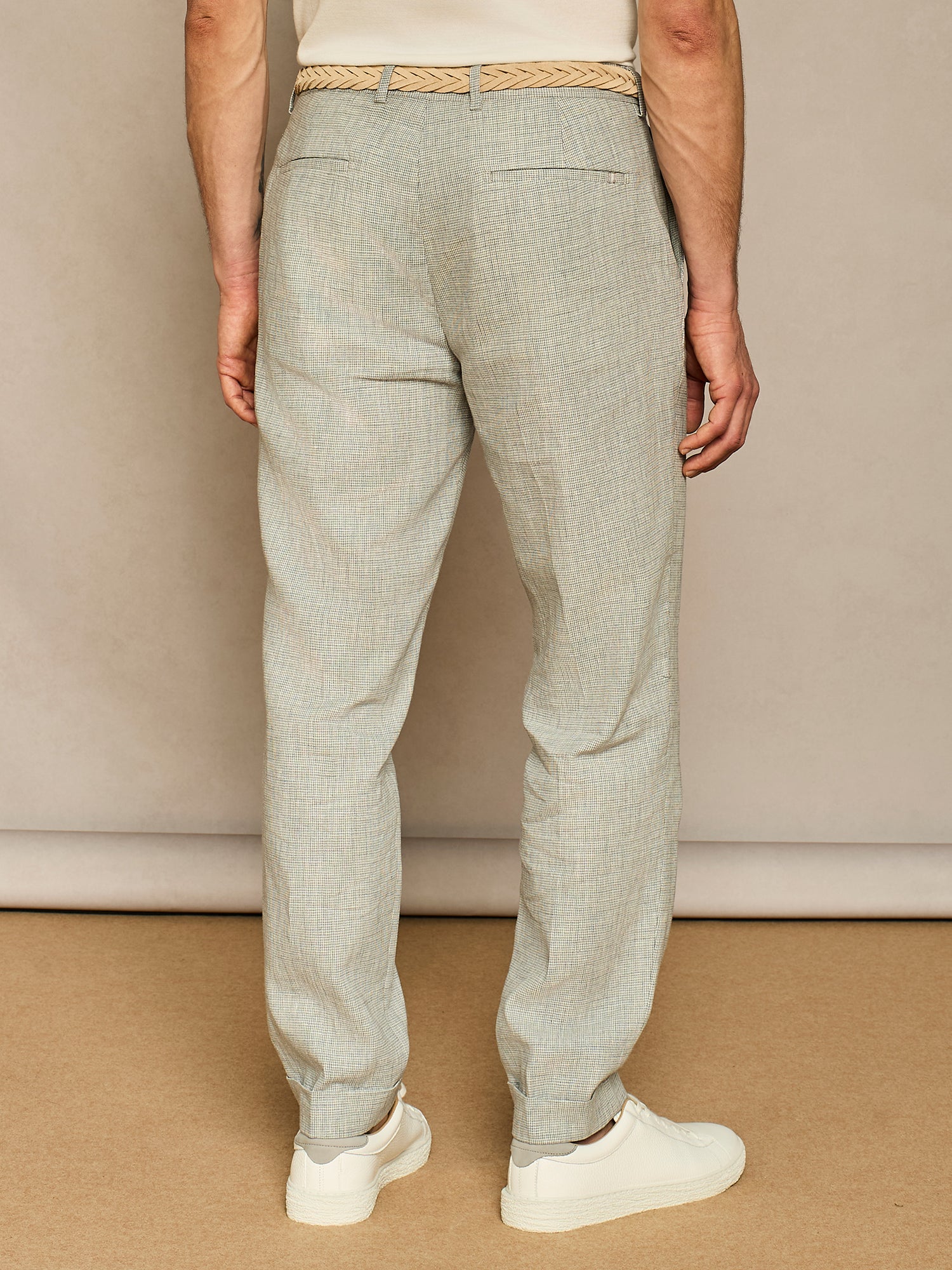 Pantalone sartoriale in misto lino micro pied de poule cloud - Image 4
